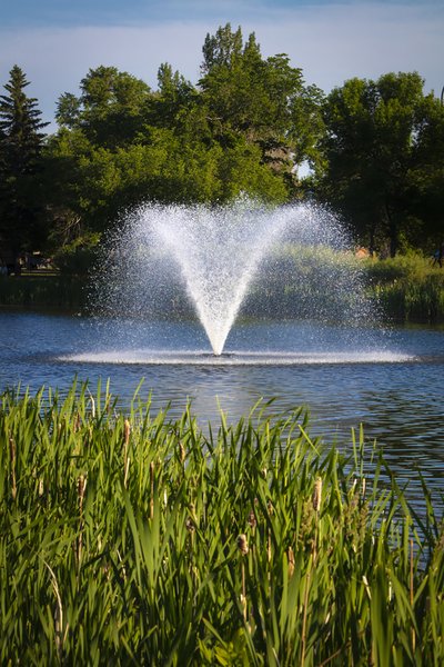 Fountain, Portrait View, Kinsmen Lake, Strathmore, Alberta, June 20, 2021