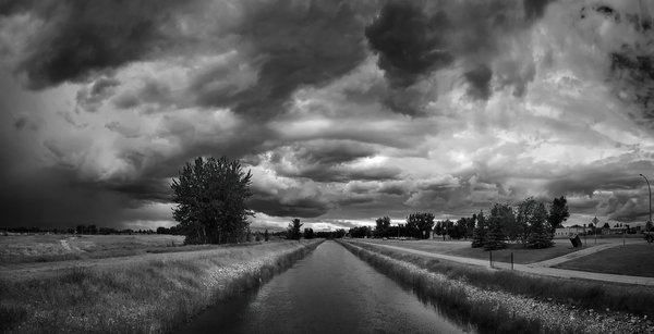 A canal with character, Strathmore AB, 2022-06-29