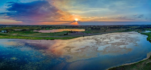 Sunset to the west over Gray Park and the golf course 02, Strathmore, AB, 2022-08-14