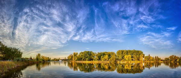 Fall sky panoramic, Kinsmen Lake, Strathmore, Alberta, 2022-09-27