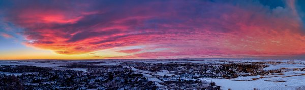 A Powerfully Puce Pallette, Strathmore, AB, 2023-01-07