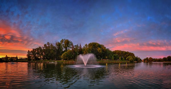 Aspenglow over the Fountain, Kinsmen Lake, Strathmore, Alberta. 2023-06-16