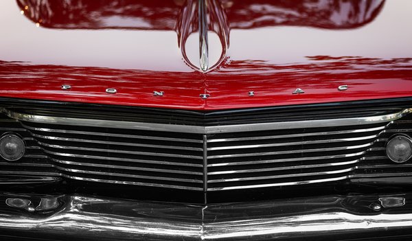 Pontiac Grill, Show n Shine, Kinsemen Park, Strathmore, Alberta. 2023-07-15