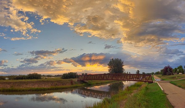 Orange Display, Tom Sadler Bridge, Strathmore, Alberta. 2023-07-30