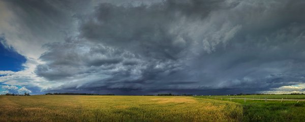 It looks pissed off, Incoming storm, Hwy 582 East of Carstairs, Alberta, 2023-08-10