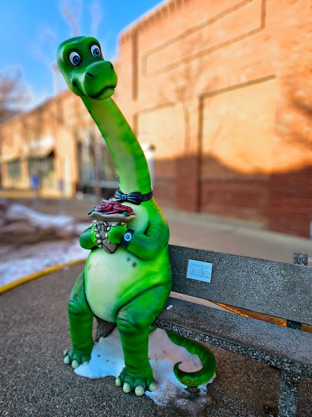 Benched brontosaurus, Drumheller, Alberta, 2024-02-21