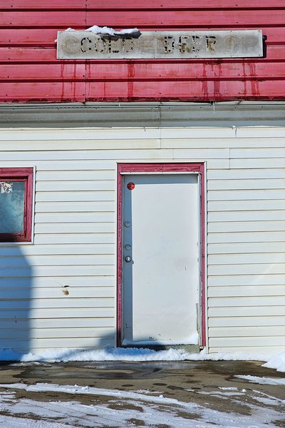 Cold Beer, Mossleigh Service & Mini Grocery, Mossleigh, Alberta, 2024-03-04
