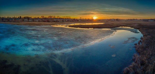 Fire and ice, Lower Gray Pond, Strathmore, Alberta, 2024-03-16