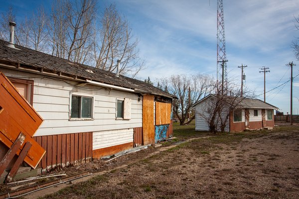 Abandoned Motel 01, Bassano, AB, 2024-04-13
