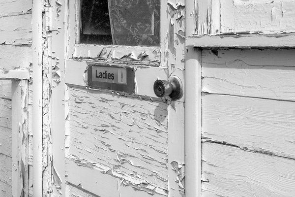 This one's for the ladies, Abandoned Motel, Bassano, AB, 2024-04-13