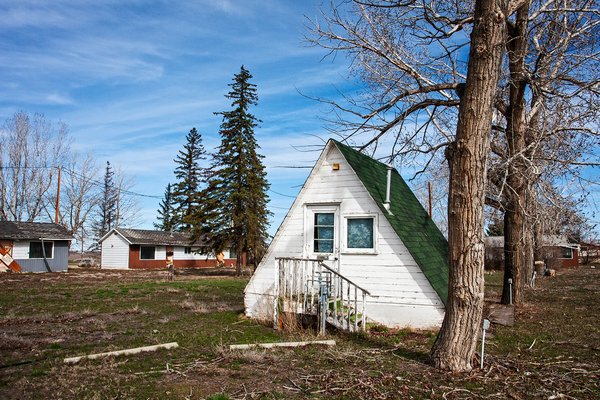 Abandoned Motel 05, Bassano, AB, 2024-04-13