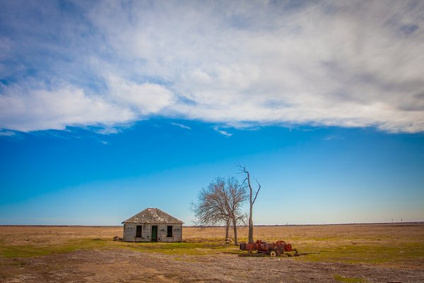 Home alone, Newell County No. 4, AB, 2024-04-13