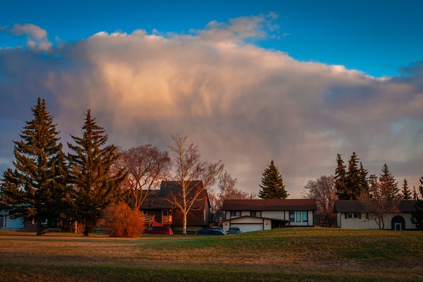 Late day precipitation, Thornbriar Green, Strathmore, AB, 2024-04-17