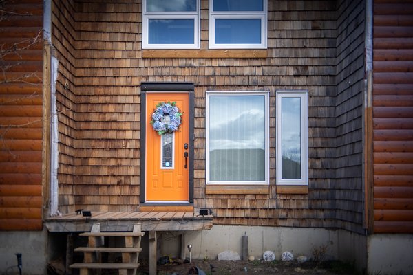 Orange you glad to see me, Thomas Drive, Strathmore, AB, 2024-04-25