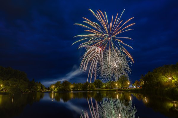 Fireworks 01, Canada Day, Kinsmen Lake, Strathmore, AB, 2024-07-01