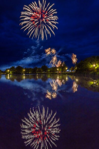 Fireworks 19, Canada Day, Kinsmen Lake, Strathmore, AB, 2024-07-01