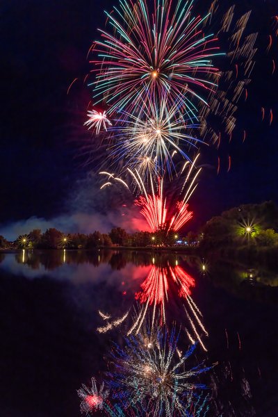 Fireworks 14, Canada Day, Kinsmen Lake, Strathmore, AB, 2024-07-01