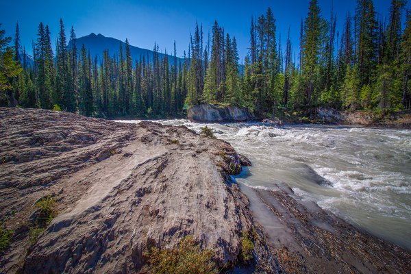 Walk out to the water, Natural Land Bridge, Yoho National Park, BC, 2024-07-11