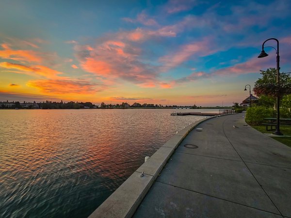 Sunrise on the shore, Chestermere Lake, Chestermere, AB 2024-08-02