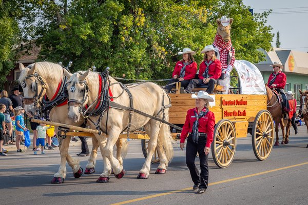 CS Showriders 06, Stampede Parade, Strathmore, AB, 2024-08-03