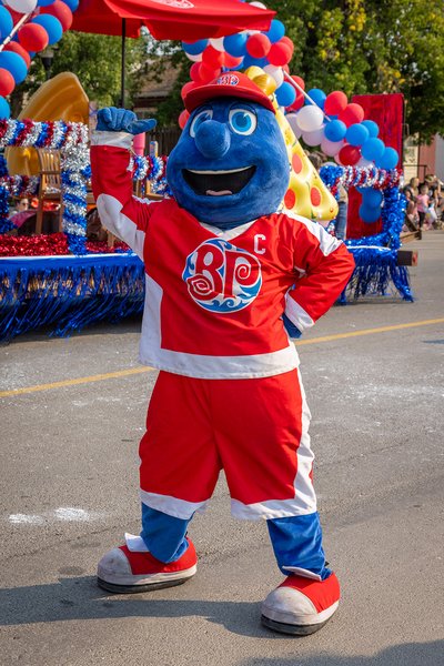 Boston Pizza 05, Stampede Parade, Strathmore, AB, 2024-08-03