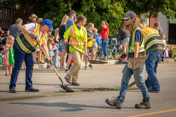 Clean Up Crew 02, Stampede Parade, Strathmore, AB, 2024-08-03