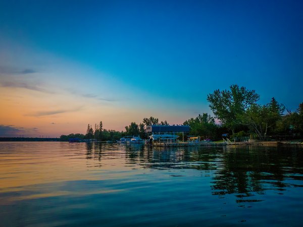 Last light on the shore,, Chestermere Lake, Chestermere, AB, 2024-08-10