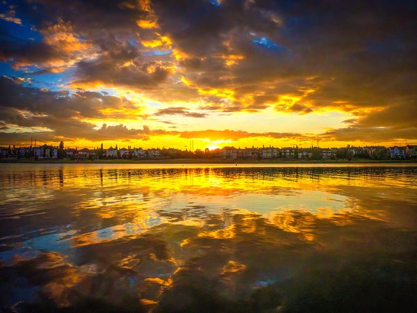 A good first impression, Sunset, Chestermere Lake, Chestermere, AB, 2024-08-25