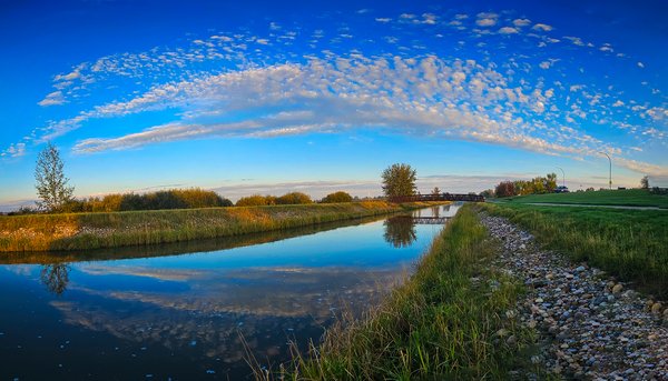 Mackerel Sky, Tom Sadler Bridge, Strathmore, AB, 2024-09-17