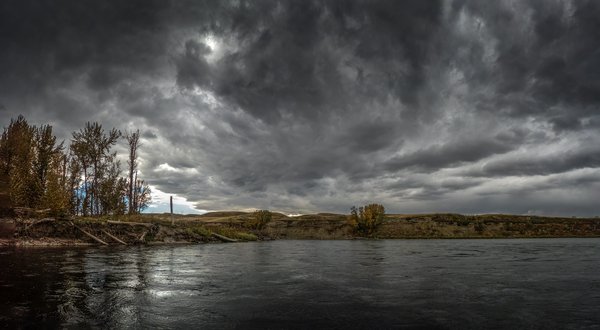 It just kept getting darker, Bow River Float, Alberta, 2024-09-29