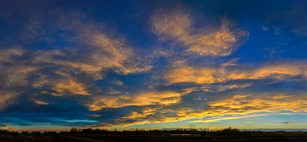 Last light, Thomas Drive, Strathmore AB, 2024-10-20