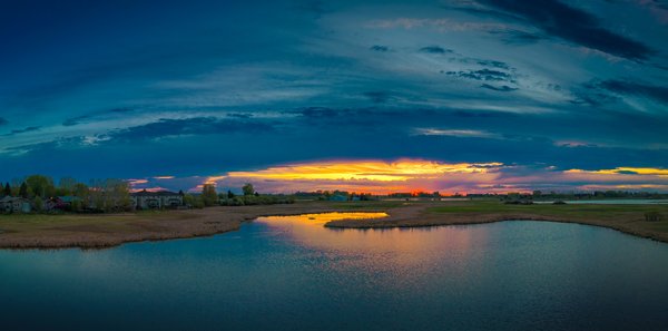 Keep moving, nothing to see here, Lower Pond, Gray Park,, Strathmore, AB, 2025-05-13