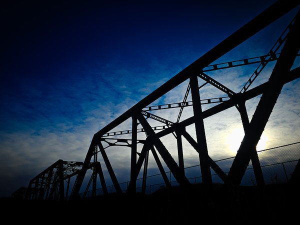 Bridge over the river why, Drumheller, AB, 2025-11-10