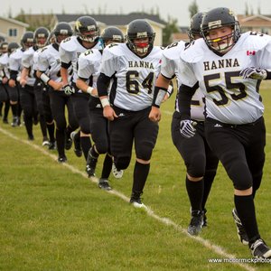 Hanna Hawks : 2014-09-24 : Three Hills (Sabres)